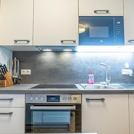 Charming 1Br And 1Lr Apt Modern Design Donaustadt Вена Экстерьер фото