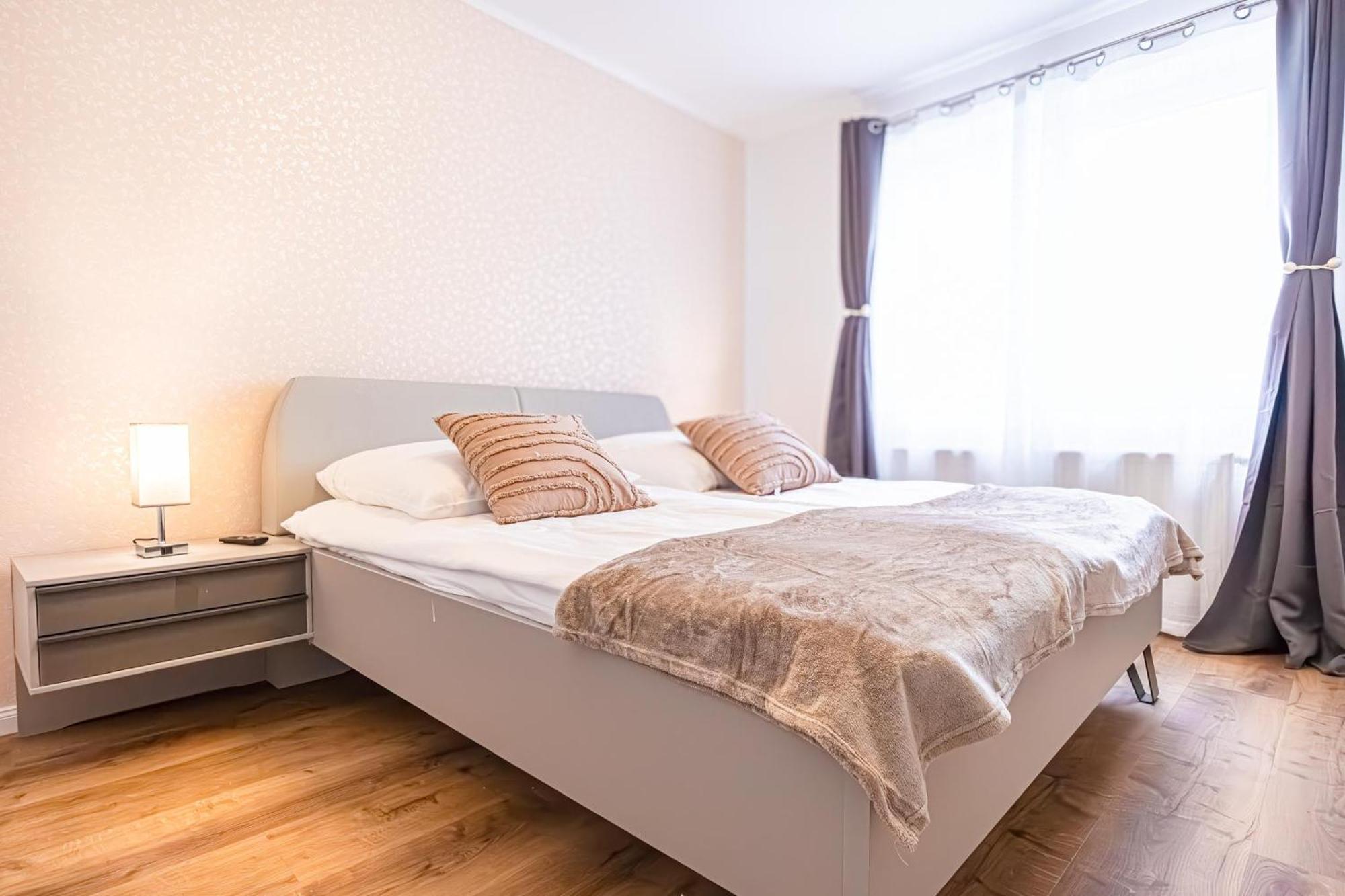 Charming 1Br And 1Lr Apt Modern Design Donaustadt Вена Экстерьер фото