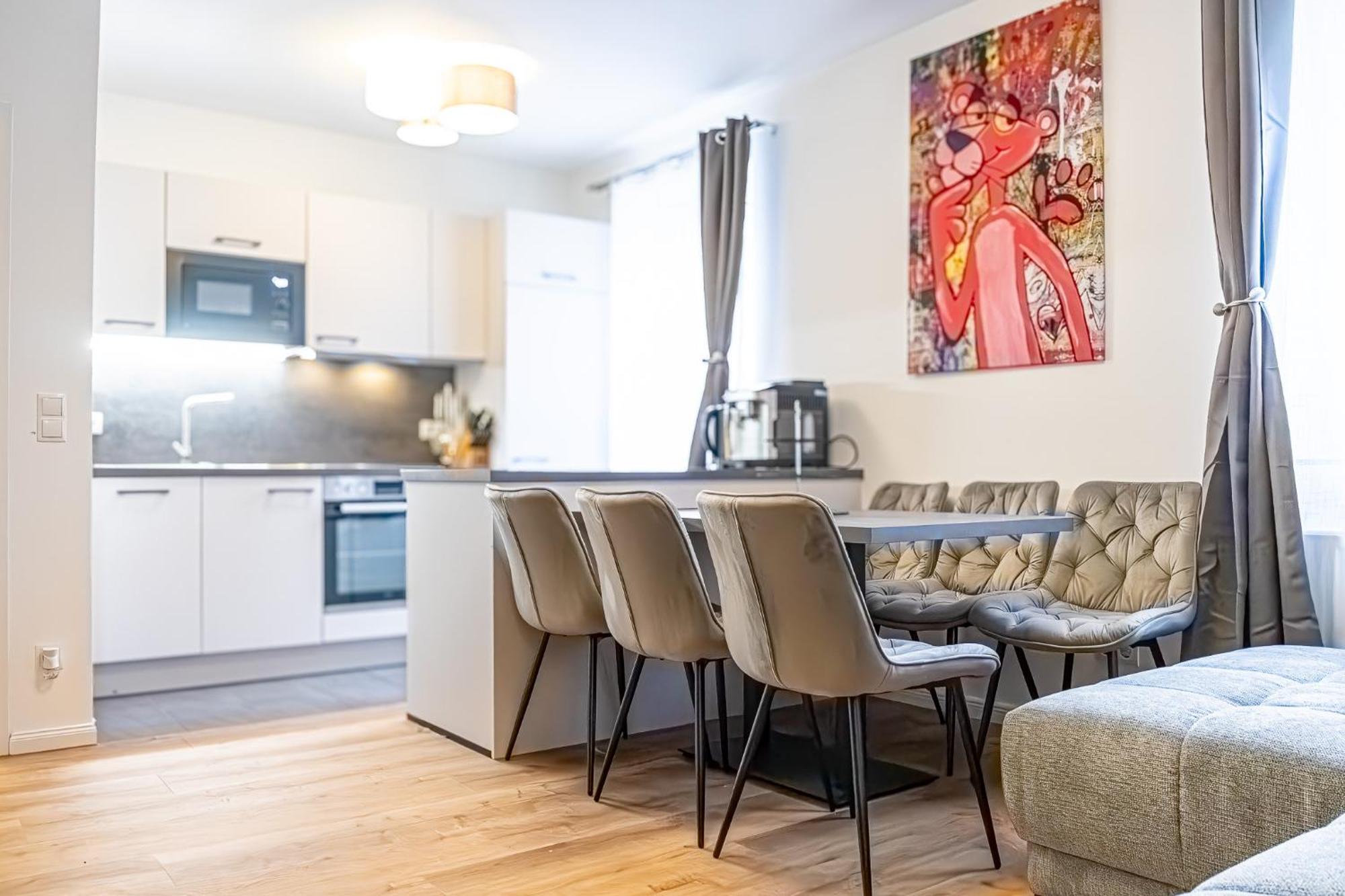 Charming 1Br And 1Lr Apt Modern Design Donaustadt Вена Экстерьер фото