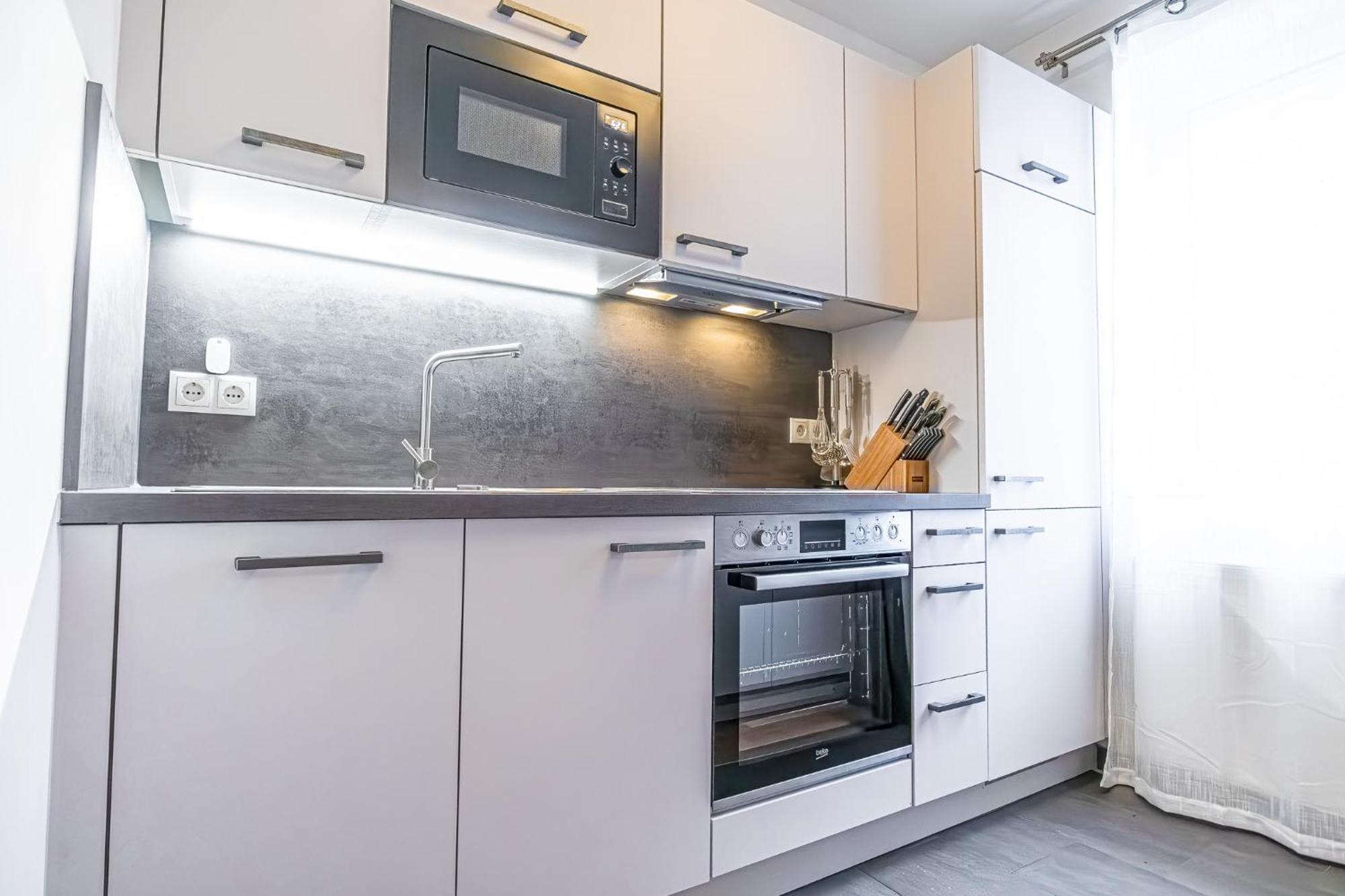 Charming 1Br And 1Lr Apt Modern Design Donaustadt Вена Экстерьер фото