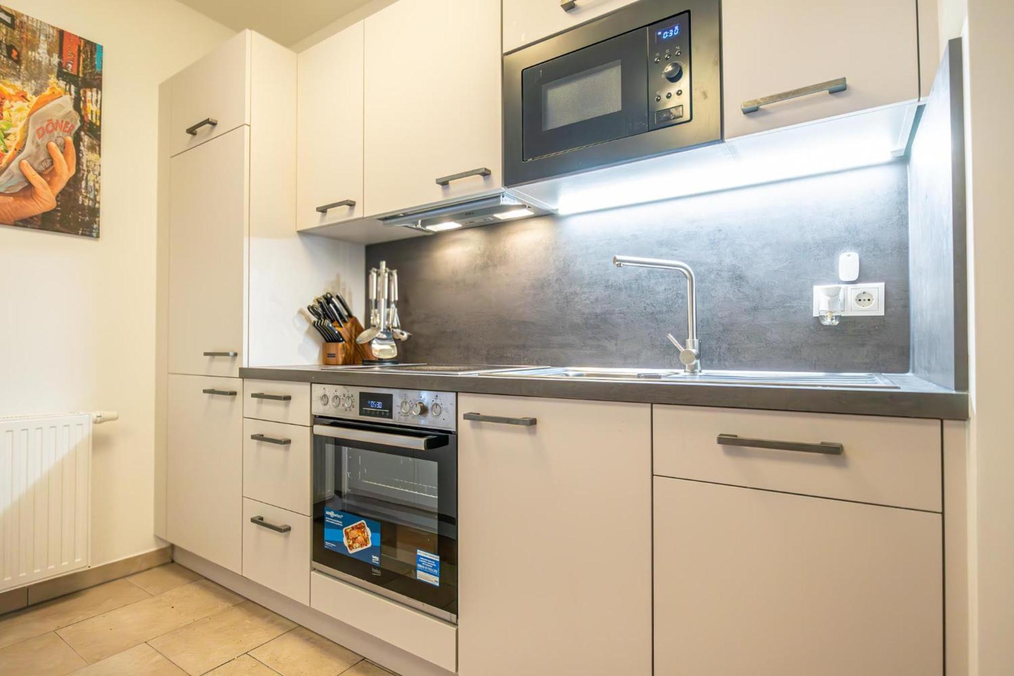 Charming 1Br And 1Lr Apt Modern Design Donaustadt Вена Экстерьер фото