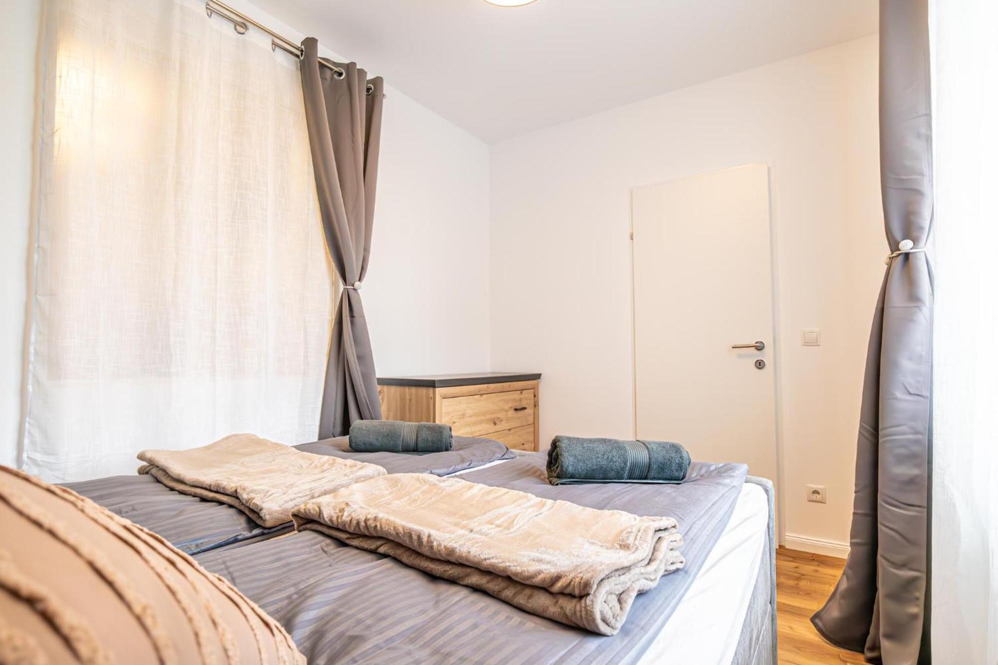 Charming 1Br And 1Lr Apt Modern Design Donaustadt Вена Экстерьер фото