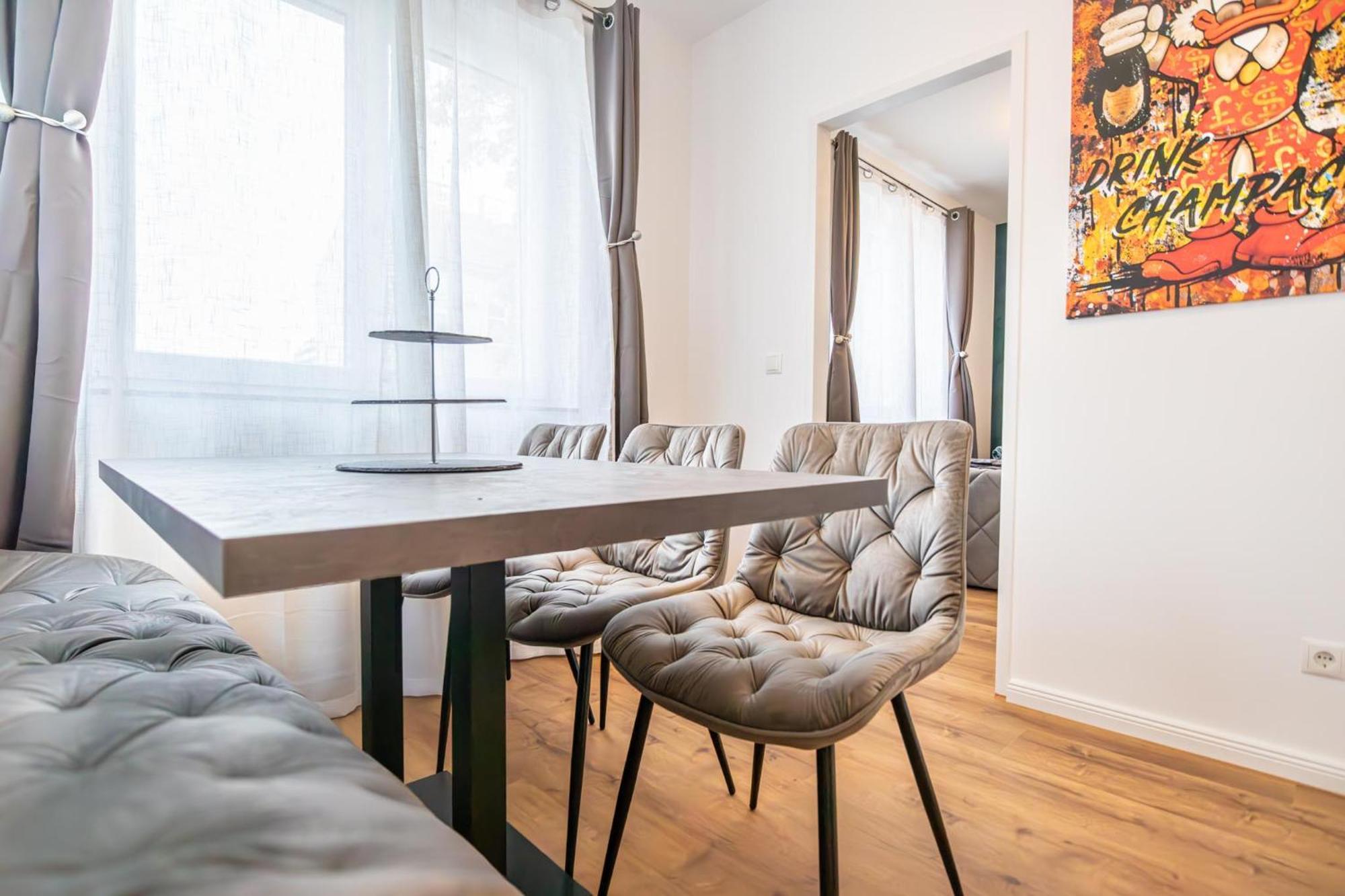 Charming 1Br And 1Lr Apt Modern Design Donaustadt Вена Экстерьер фото