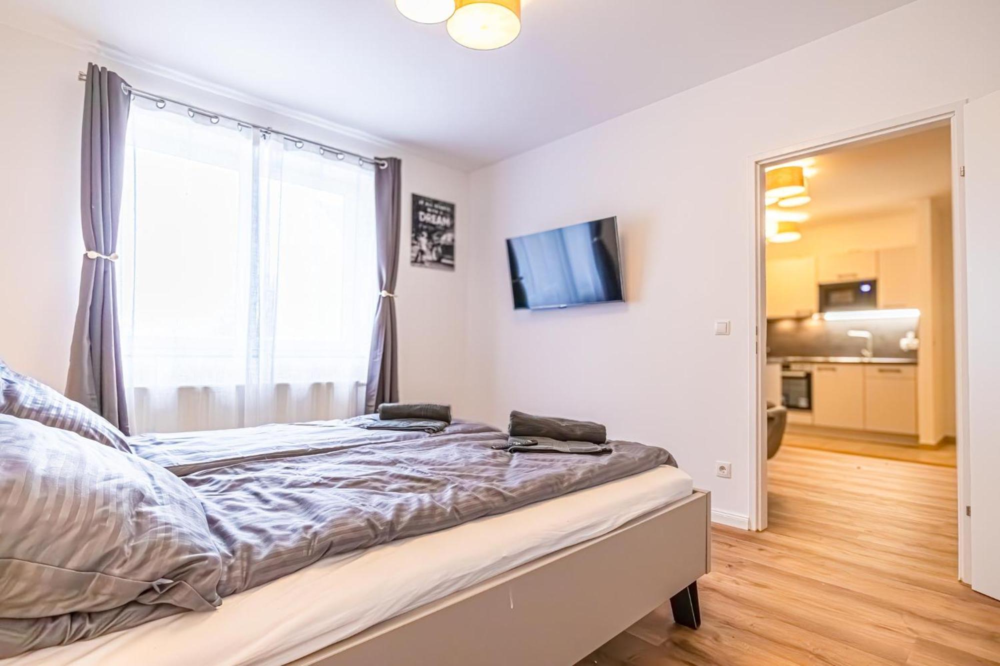Charming 1Br And 1Lr Apt Modern Design Donaustadt Вена Экстерьер фото