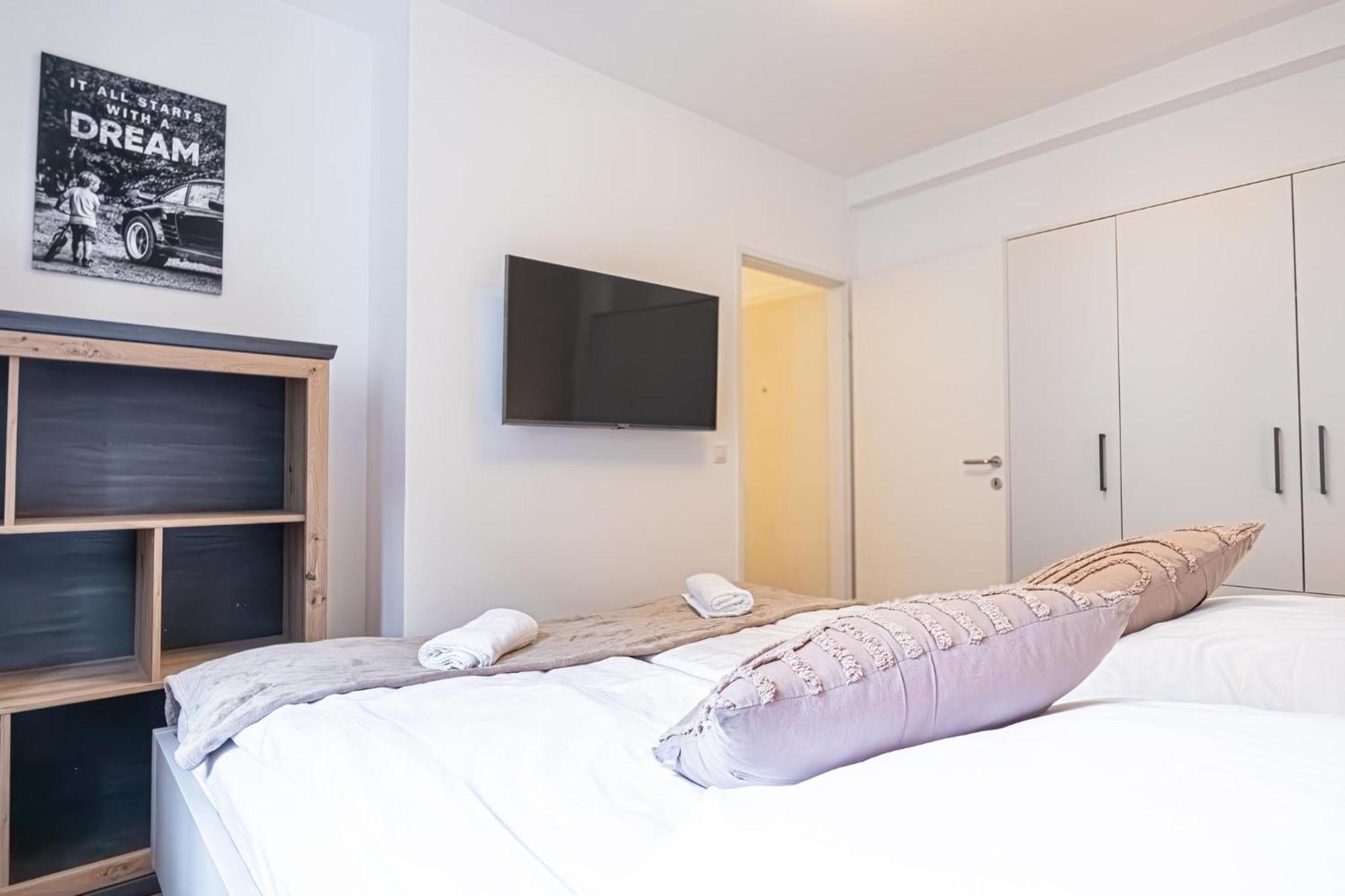 Charming 1Br And 1Lr Apt Modern Design Donaustadt Вена Экстерьер фото