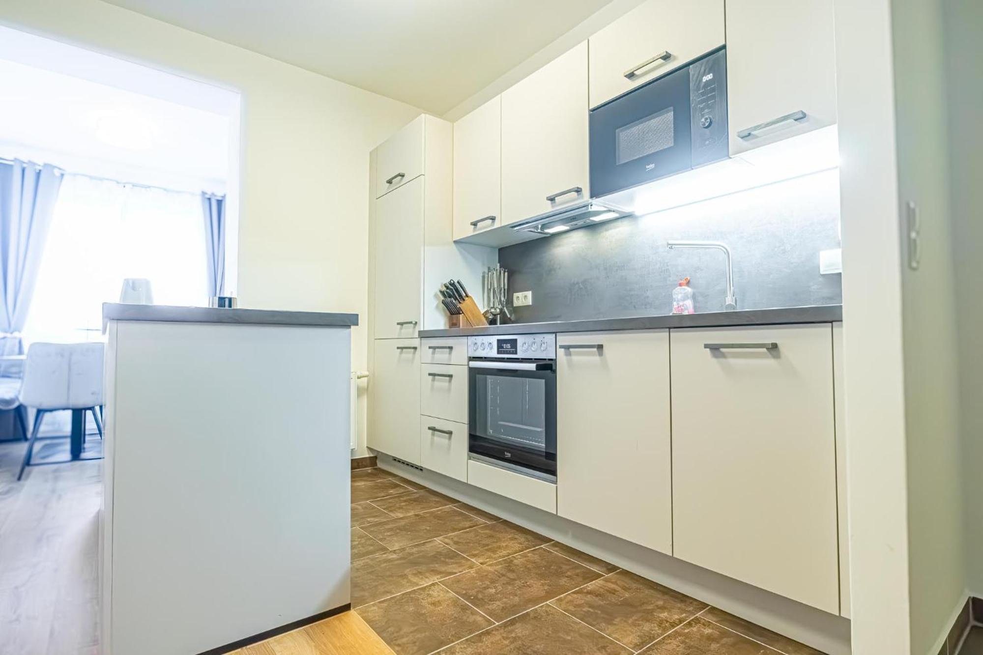 Charming 1Br And 1Lr Apt Modern Design Donaustadt Вена Экстерьер фото